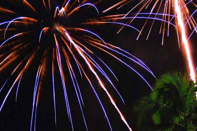 4th of July Firework Show Maui Resorts by Sullivan Properties